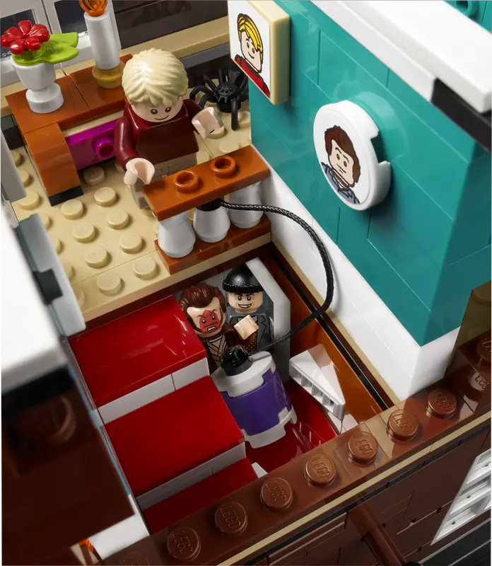 LEGO® Ideas Home Alone 6