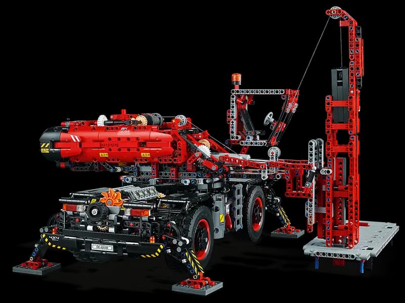 Rough Terrain Crane 7