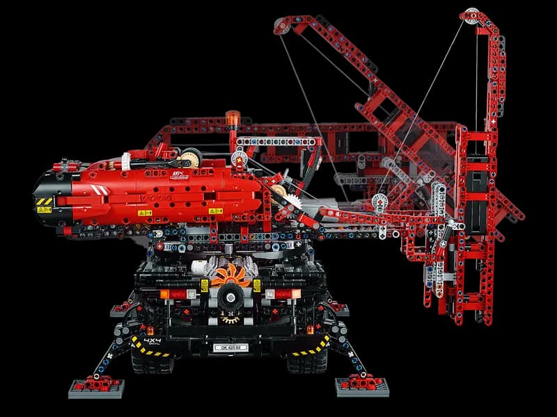 Rough Terrain Crane 11